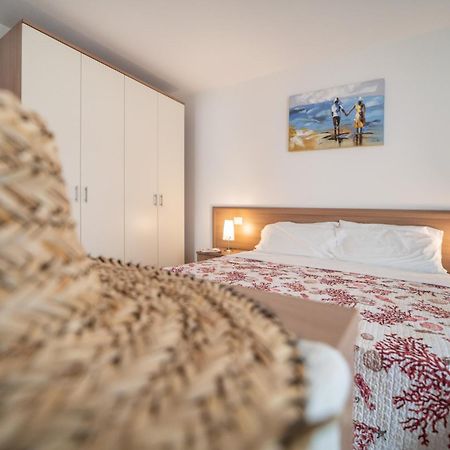 Апартаменты Residenza Monica Линьяно-Саббьядоро Экстерьер фото