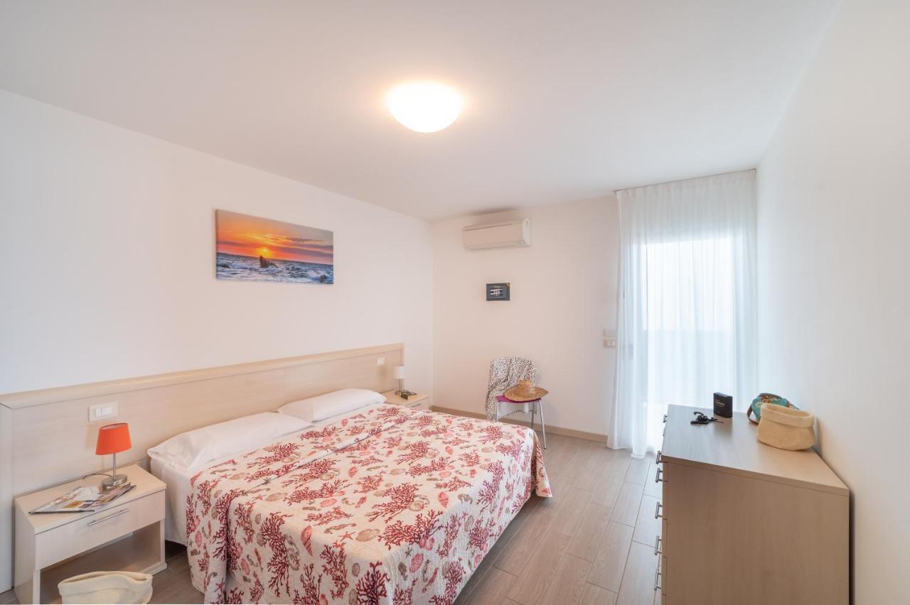 Апартаменты Residenza Monica Линьяно-Саббьядоро Экстерьер фото
